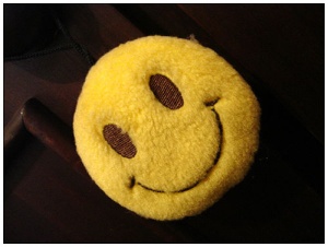 Smiley Smile Smiley Smile How to Choose the Right Yaya (Nanny) for Your Child:Traits to Consider